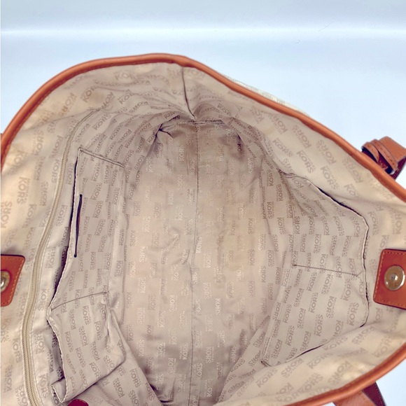 ✨MICHAEL KORS SIGNATURE MK WHITE LARGE TOTE✨ - Picture 8 of 8